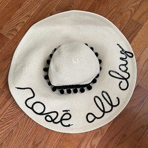 Stylish Cream Sun Hat with Black Accents